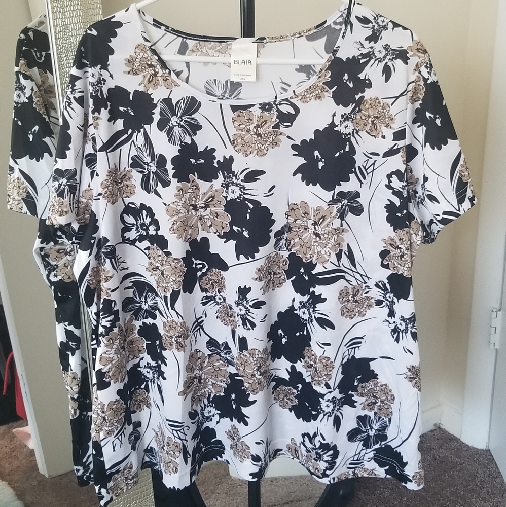 Blair women's plus size bold print knit top.